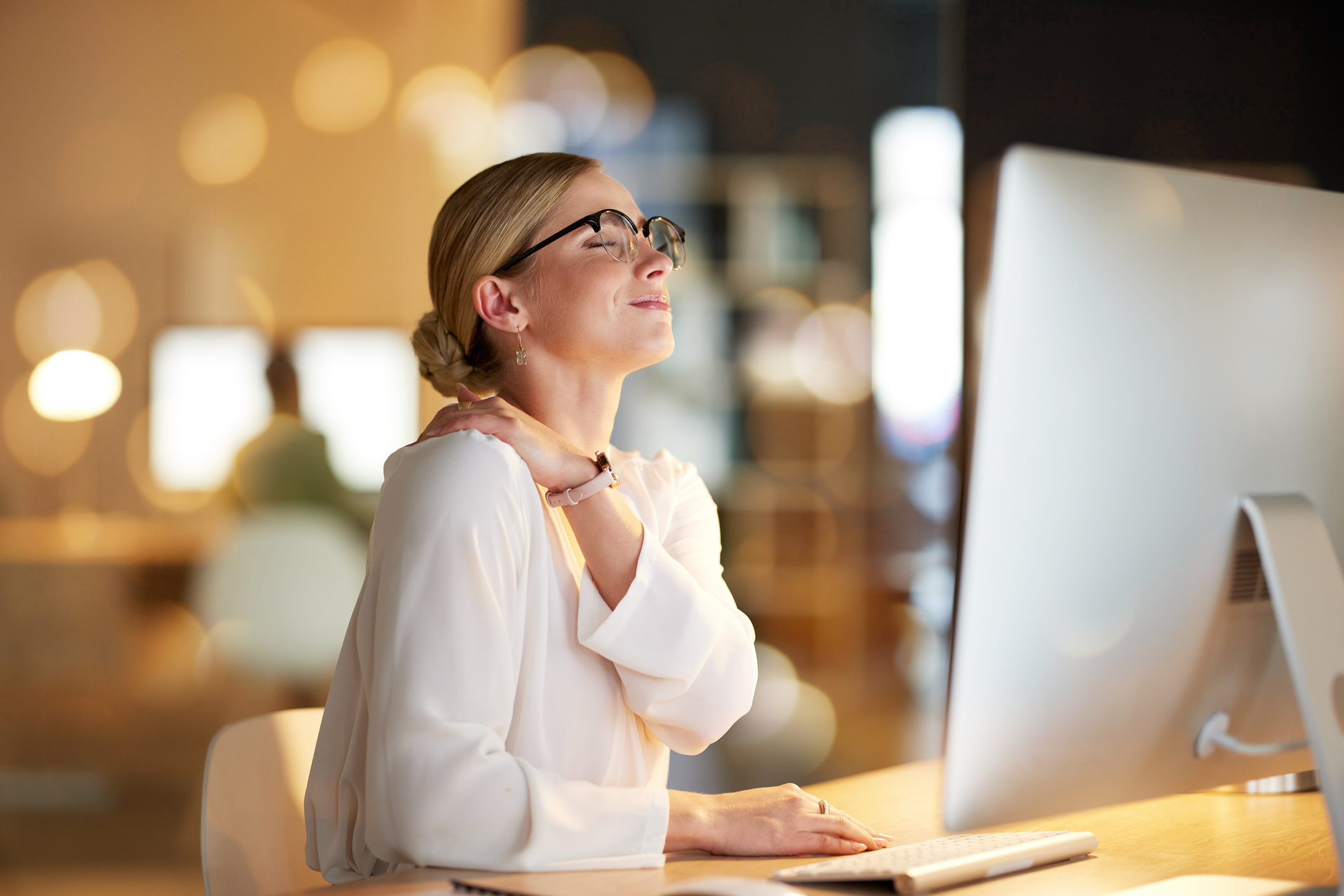 Что помогает при блокировке шеи? Как проходит блокировка шеи?