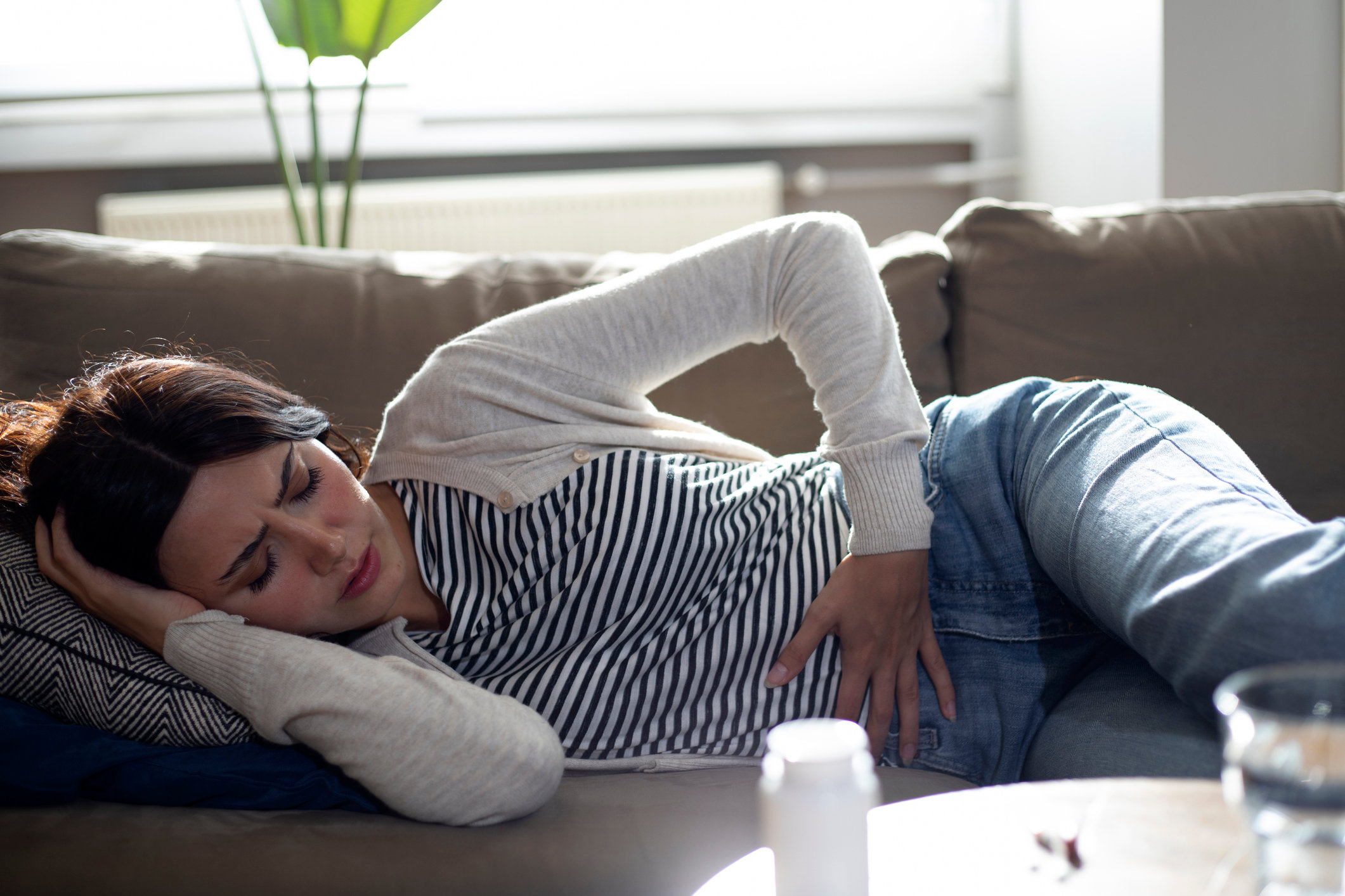 Синдром раздраженного кишечника: что это, причины, симптомы и лечение