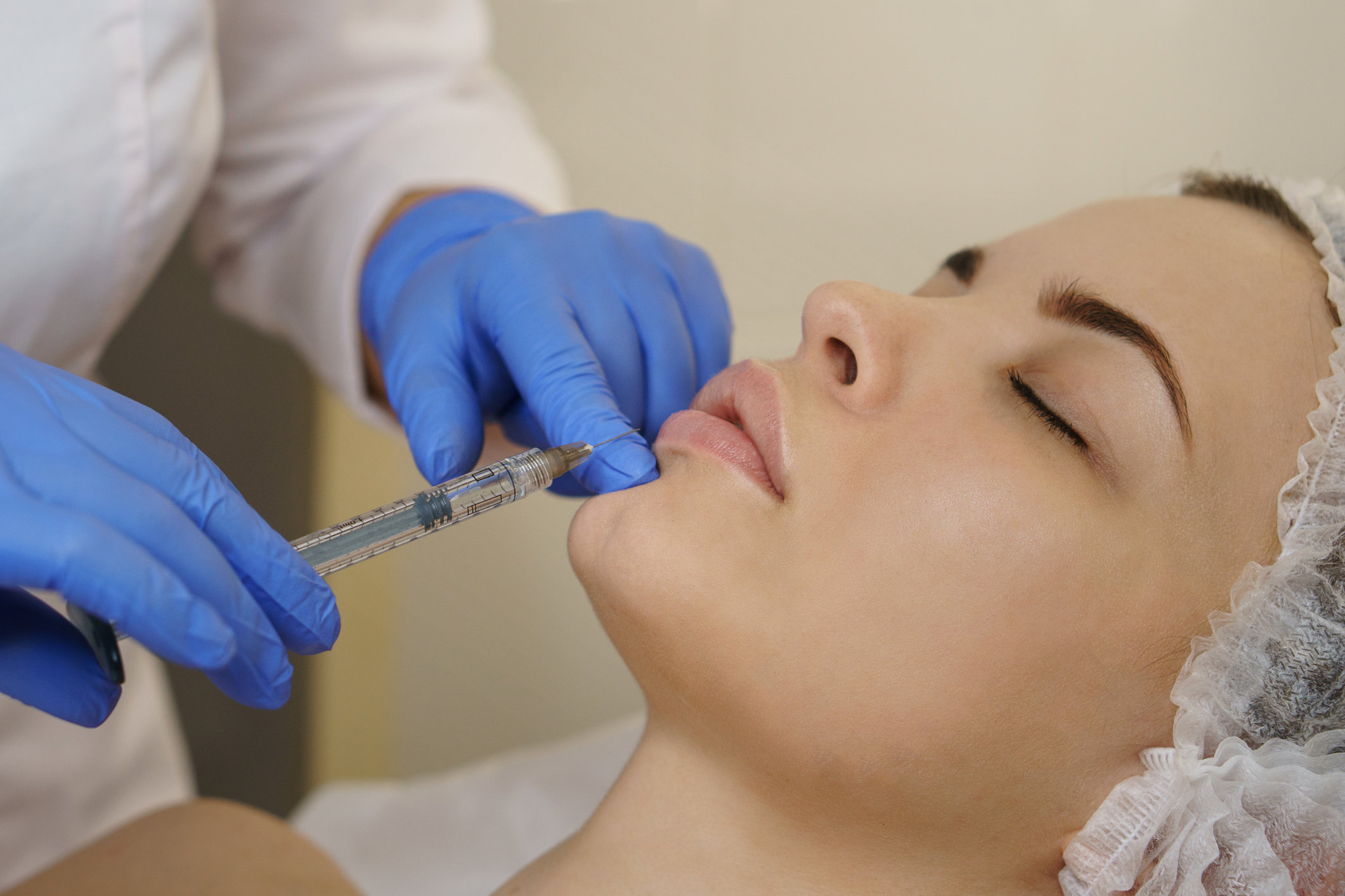 Что Такое Инъекции для Лица и Губ? Как Проводится Процедура?